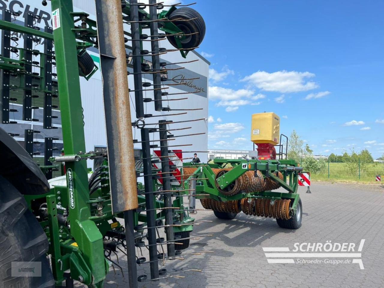 Wiesenegge of the type Düvelsdorf GREEN RAKE PLUS 7,50 M + TERRA ROLLER, Gebrauchtmaschine in Leizen (Picture 5)