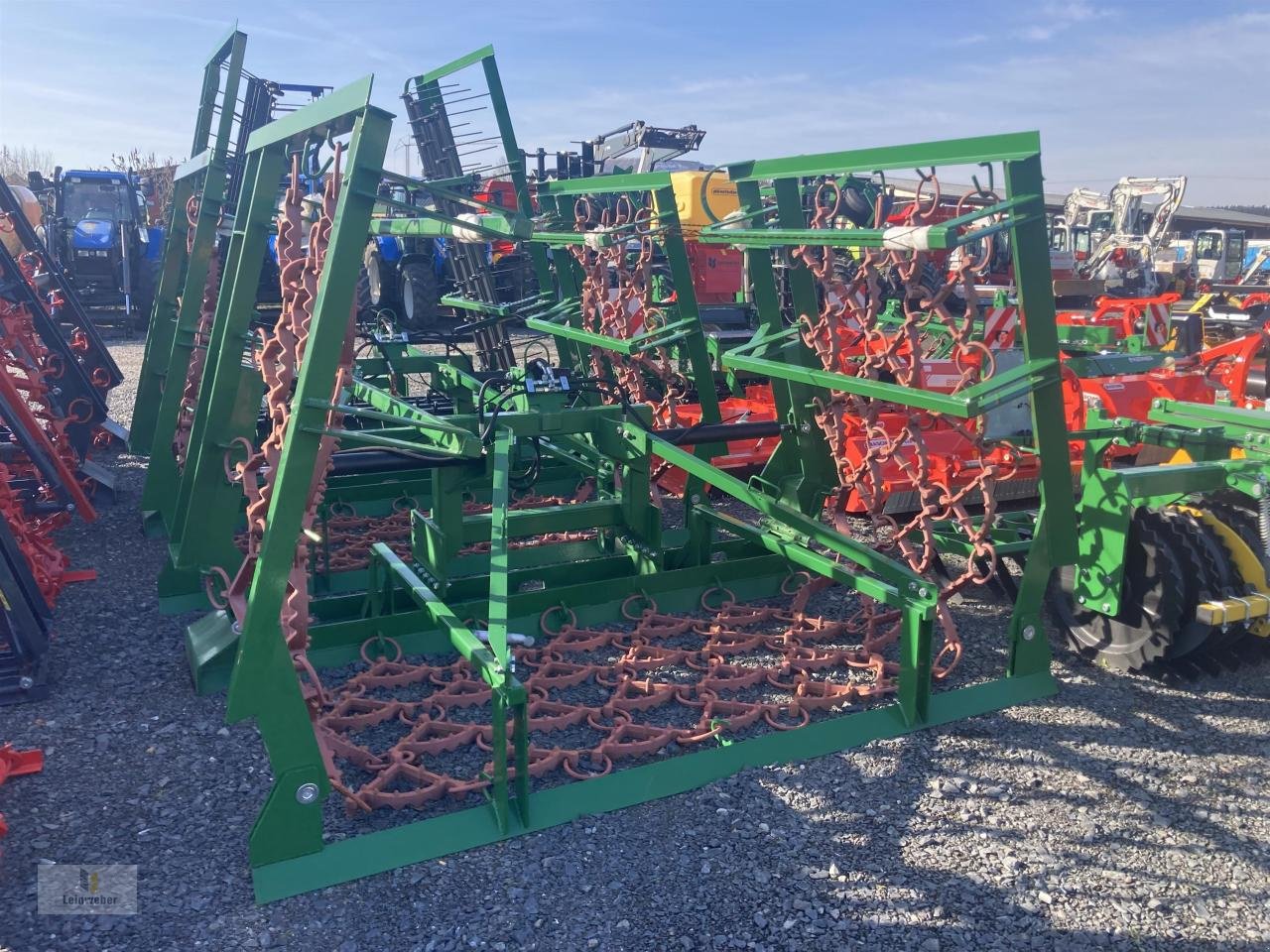 Wiesenegge des Typs Düvelsdorf HD 6 m, Neumaschine in Neuhof - Dorfborn (Bild 1)