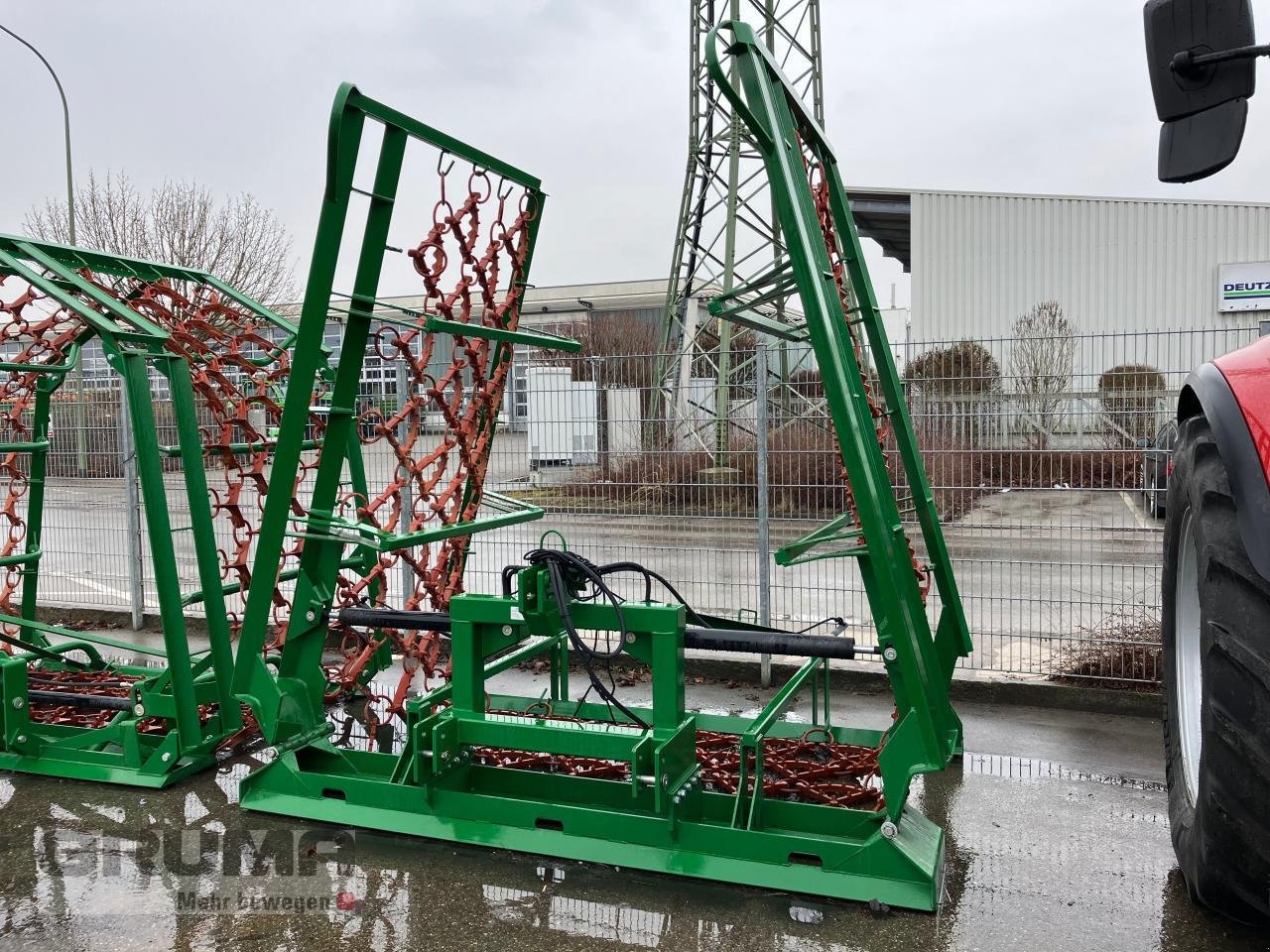 Wiesenegge des Typs Düvelsdorf HD 8 Meter, Neumaschine in Friedberg-Derching (Bild 1)