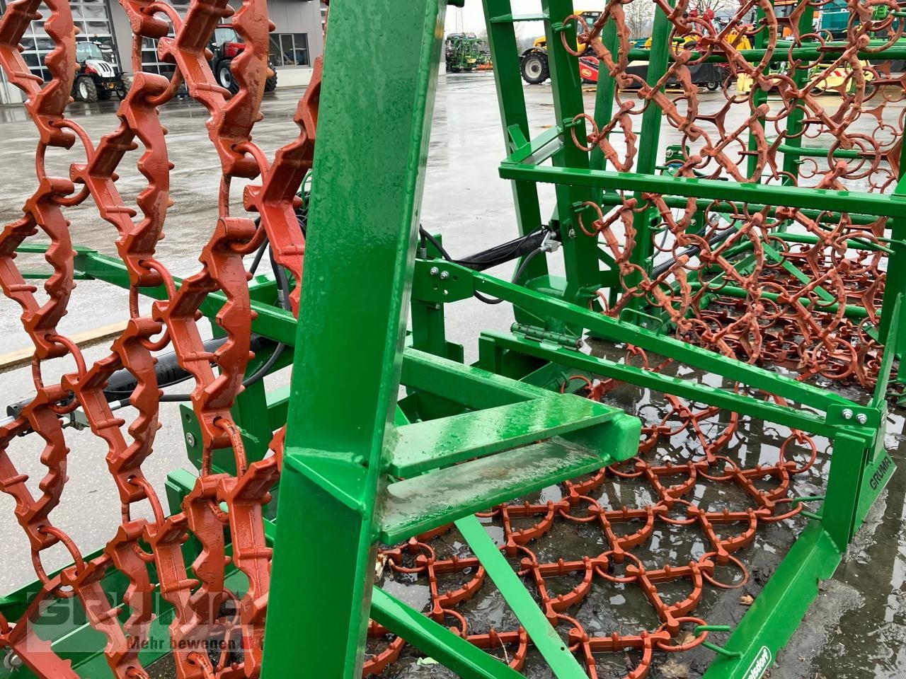 Wiesenegge des Typs Düvelsdorf HD 8 Meter, Neumaschine in Friedberg-Derching (Bild 2)