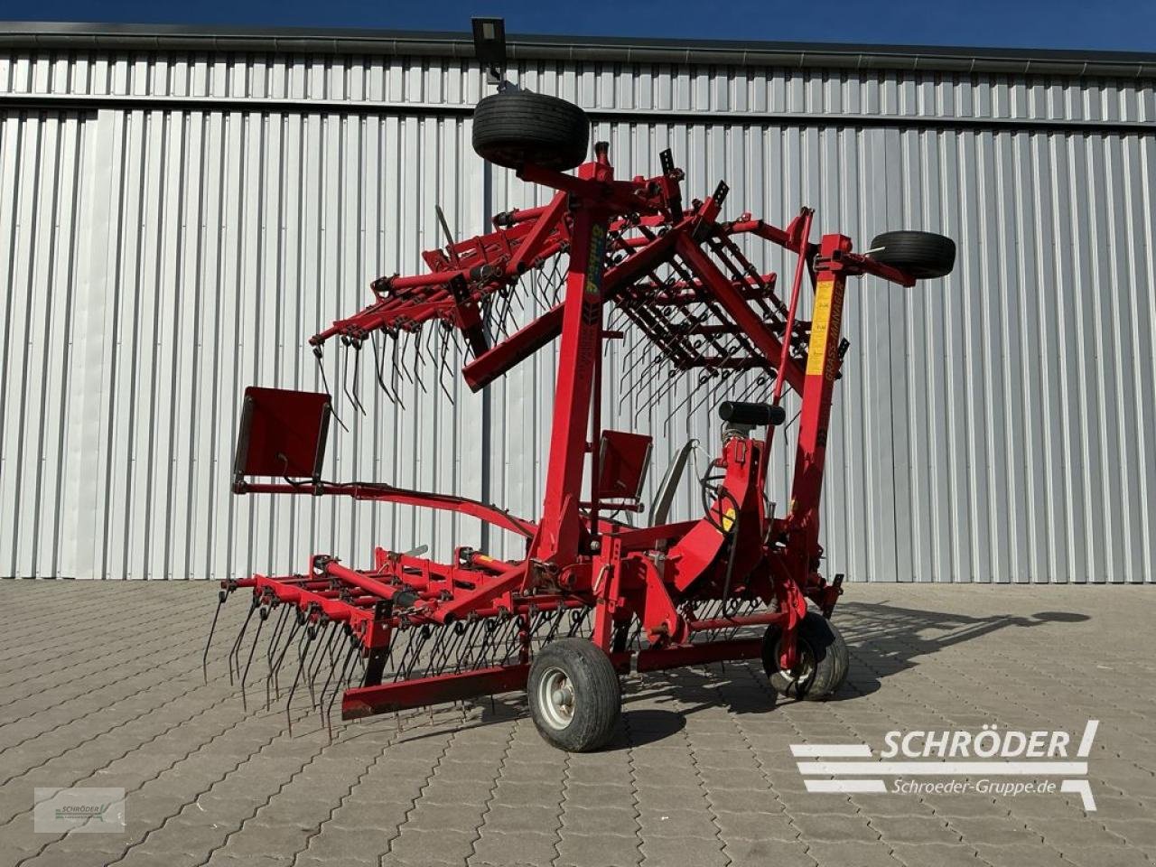 Wiesenegge of the type Einböck GRASS MANAGER 600, Gebrauchtmaschine in Hemmoor (Picture 1)