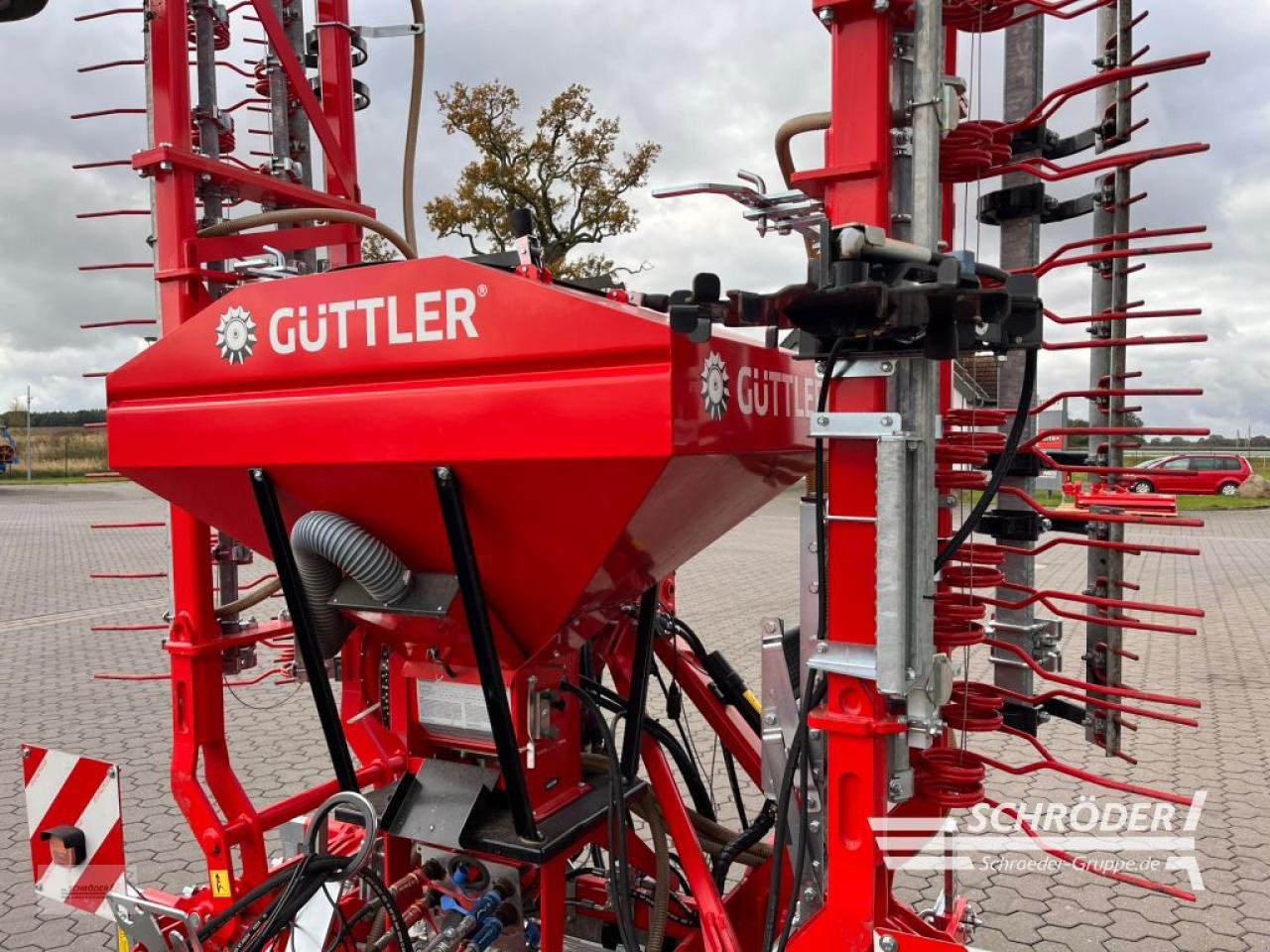 Wiesenegge des Typs Güttler GREENMASTER 800 / EPS 5, Neumaschine in Leizen (Bild 15)