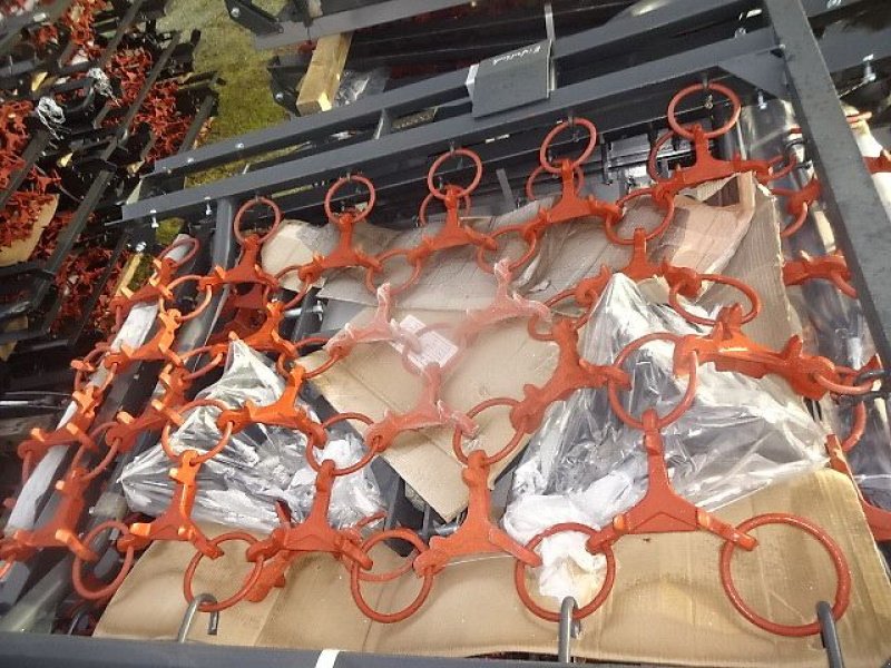 Wiesenegge typu H-L-M 6 Meter- 4 Reihig - Schwere Ausführung - 1- Z - Kombistern-  hydraulisch klappbar, Neumaschine v Neureichenau (Obrázek 5)