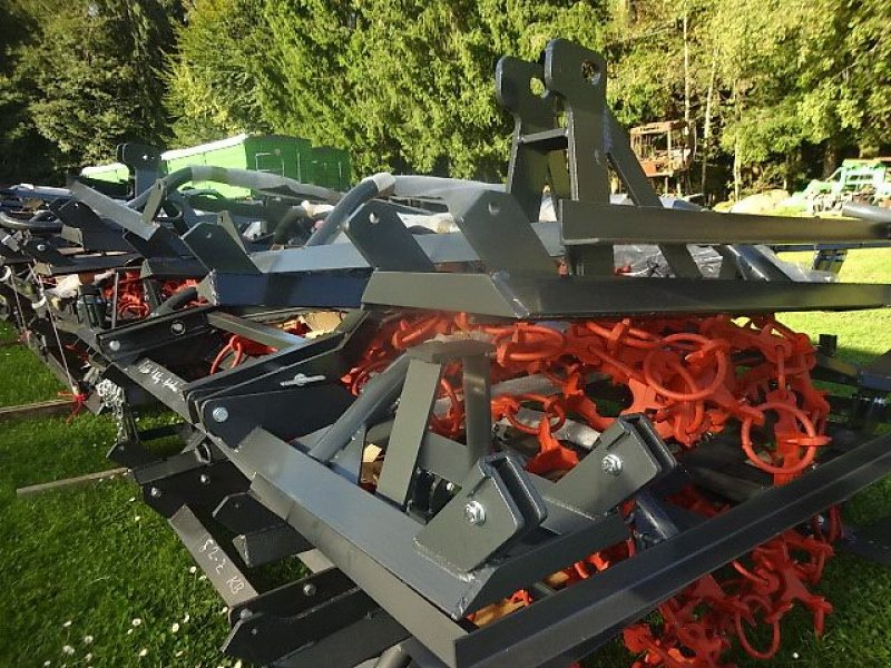 Wiesenegge des Typs H-L-M 8- Meter  - 4 Reihig  - 1- Z -  5 Teilig- schwere Ausführung -, Neumaschine in Neureichenau (Bild 7)