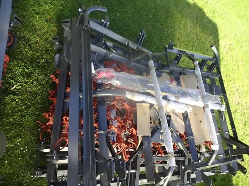 Wiesenegge des Typs H-L-M 8- Meter  - 4 Reihig  - 1- Z -  5 Teilig- schwere Ausführung -, Neumaschine in Neureichenau (Bild 15)