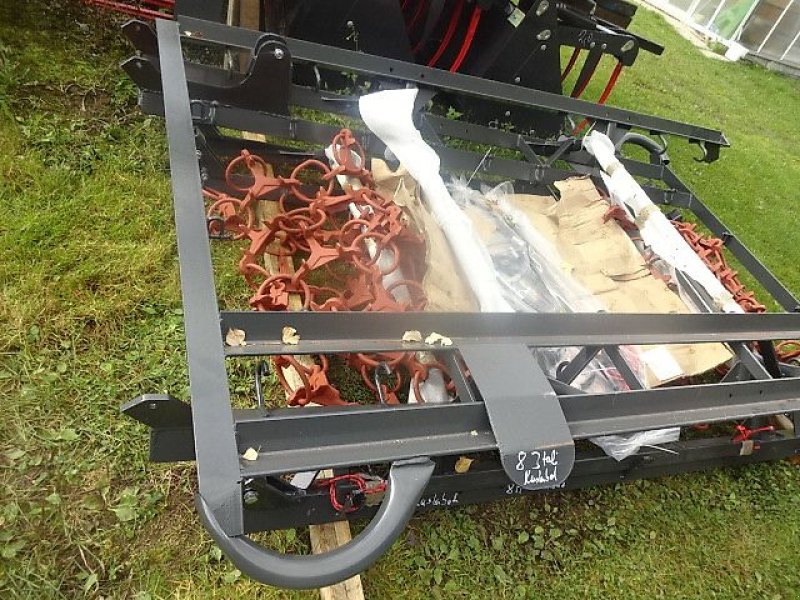Wiesenegge des Typs H-L-M H - L - M - Wiesenegge 8 Meter- 4 Reihig- 3 Teilig-2 Zylinder -  Sehr schwere Ausführung, Neumaschine in Neureichenau (Bild 14)