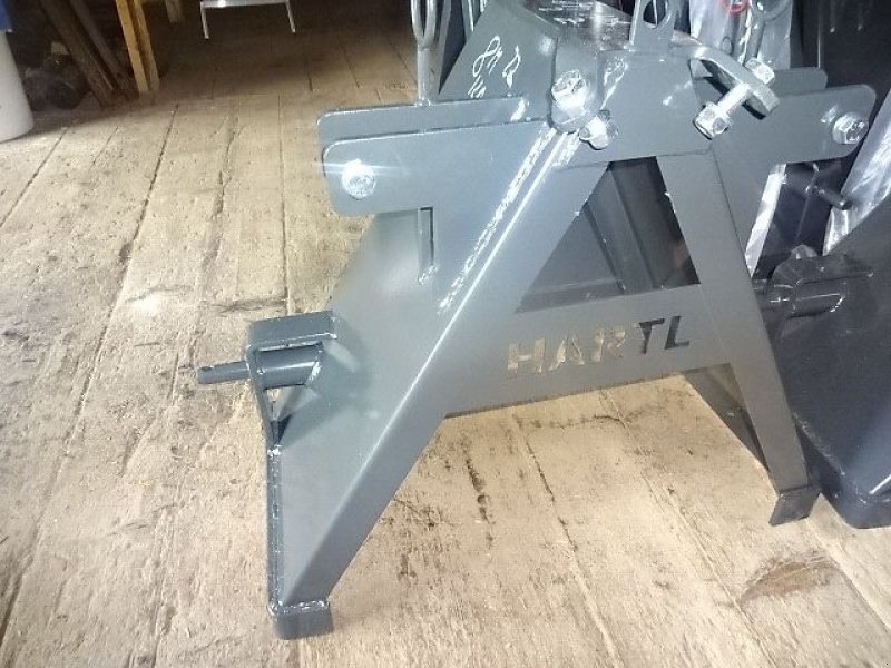 Wiesenegge des Typs H-L-M H - L - M - Wiesenegge 8 Meter- 4 Reihig- 3 Teilig-2 Zylinder -  Sehr schwere Ausführung, Neumaschine in Neureichenau (Bild 10)