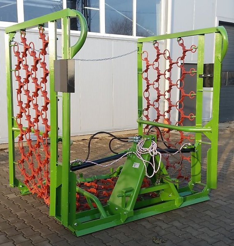 Wiesenegge des Typs H-L-M H - L - M - Wiesenegge 8 Meter- 4 Reihig- 3 Teilig-2 Zylinder -  Sehr schwere Ausführung, Neumaschine in Neureichenau (Bild 15)