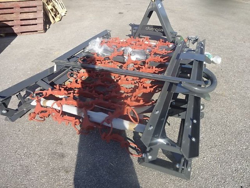 Wiesenegge of the type H-L-M Wiesenegge- 5 Meter -4 R - 1 Z -  schwere Ausführung- hydraulisch klappbar, Neumaschine in Neureichenau (Picture 5)