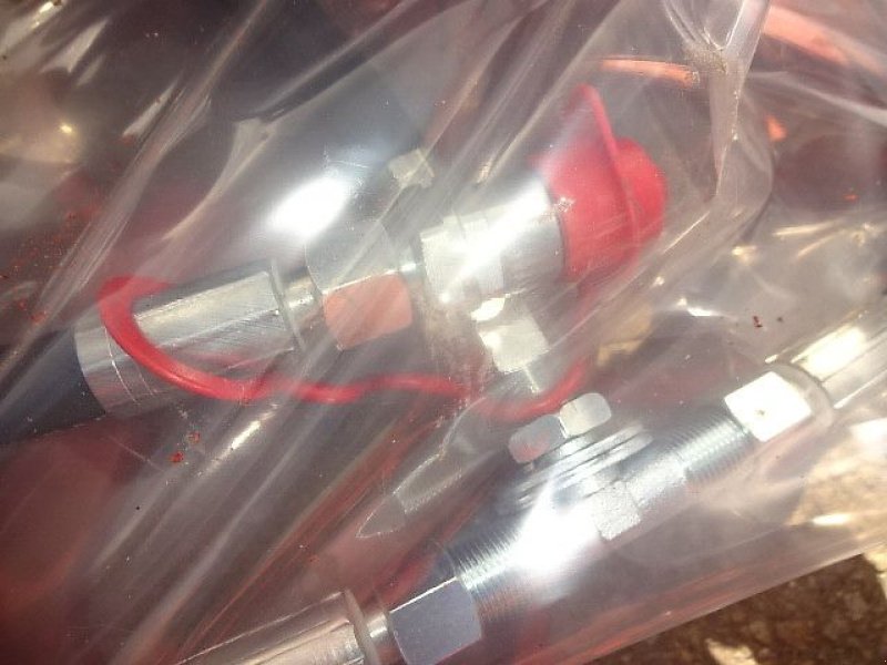 Wiesenegge des Typs H-L-M Wiesenegge 6 Meter- 4 Reihig- Kastenbock- Klappung mit 2 Zylinder, Neumaschine in Neureichenau (Bild 16)