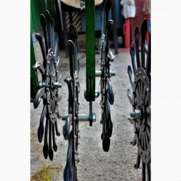 Wiesenegge typu John Deere 400, Gebrauchtmaschine v Калинівка (Obrázek 1)