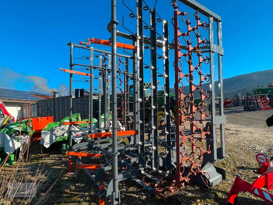 Wiesenegge des Typs Mandam Hybro 8,0, Neumaschine in Bad Kötzting (Bild 1)