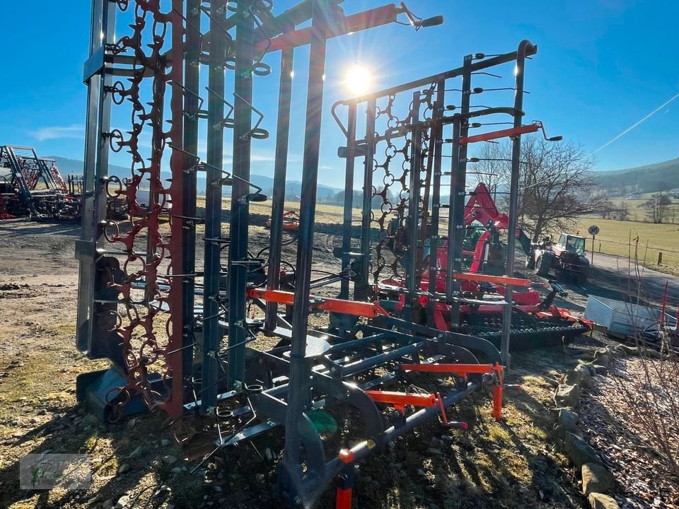 Wiesenegge des Typs Mandam Hybro 8,0, Neumaschine in Bad Kötzting (Bild 2)