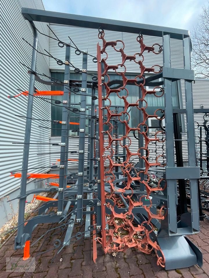 Wiesenegge des Typs Mandam Hybro 8,0, Neumaschine in Bad Kötzting (Bild 3)