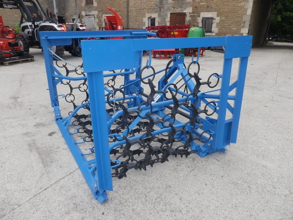 Wiesenegge des Typs Metal Technik HERSE PRAIRIE LOURDE DE 3 à 8 METRES, Gebrauchtmaschine in RETHEL (Bild 3)