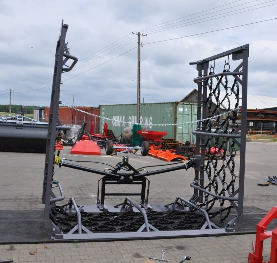 Wiesenegge des Typs Metal Technik Wiesenegge / heavy meadow harrow, Neumaschine in Michałowo (Bild 1)