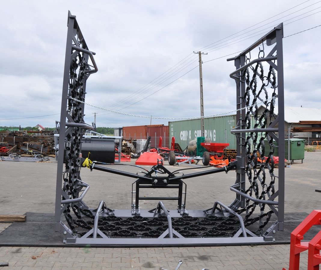 Wiesenegge des Typs Metal Technik Wiesenegge / heavy meadow harrow, Neumaschine in Michałowo (Bild 3)