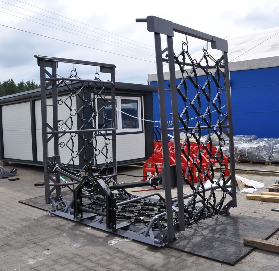 Wiesenegge des Typs Metal Technik Wiesenegge / heavy meadow harrow, Neumaschine in Michałowo (Bild 4)