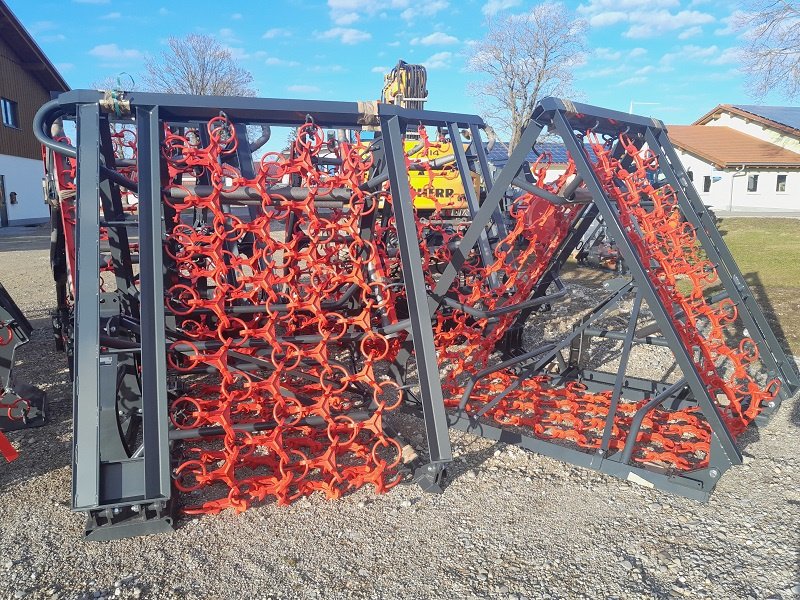 Wiesenegge of the type Saphir Perfekt 602 W4, Neumaschine in Peiting (Picture 4)