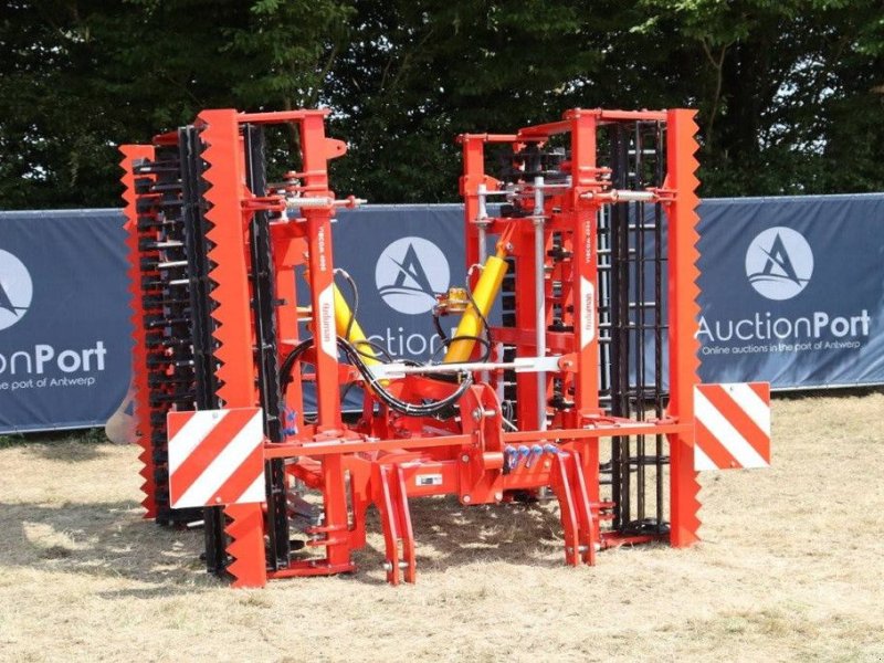 Wiesenegge a típus Sonstige &Ouml;zduman VIBCOM 4000, Neumaschine ekkor: Antwerpen (Kép 1)