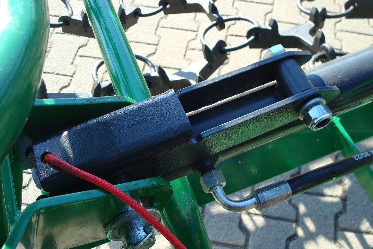 Wiesenegge van het type Sonstige 4 m hydraulisch, Neumaschine in Judenburg (Foto 3)