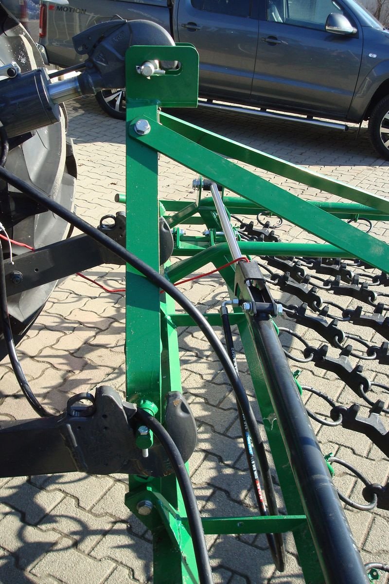 Wiesenegge van het type Sonstige 4 m hydraulisch, Neumaschine in Judenburg (Foto 6)