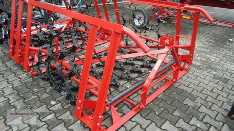 Wiesenegge des Typs Sonstige Dominator WE4000 HD hydr. NEU!, Gebrauchtmaschine in Tarsdorf (Bild 1)