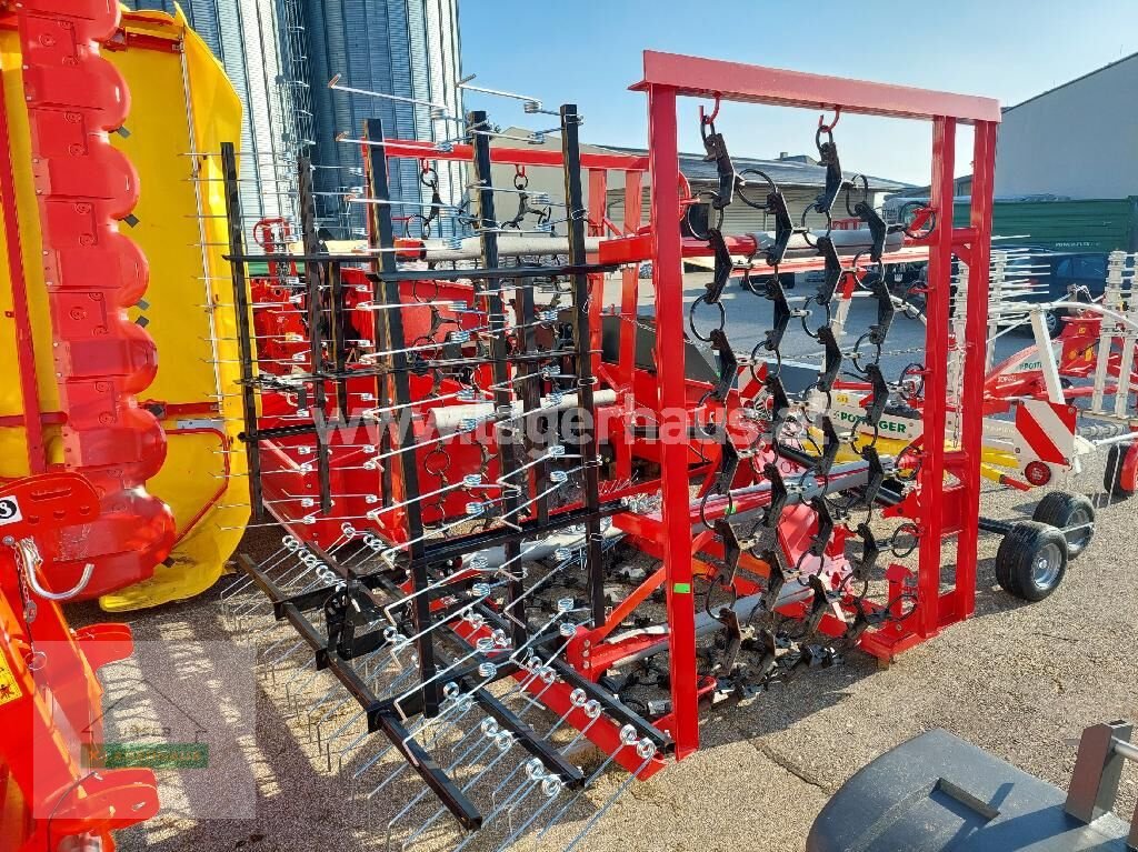 Wiesenegge des Typs Sonstige WIESENEGGE 6M HYDRAULISCH MIT STRIEGEL, Neumaschine in Haag (Bild 1)