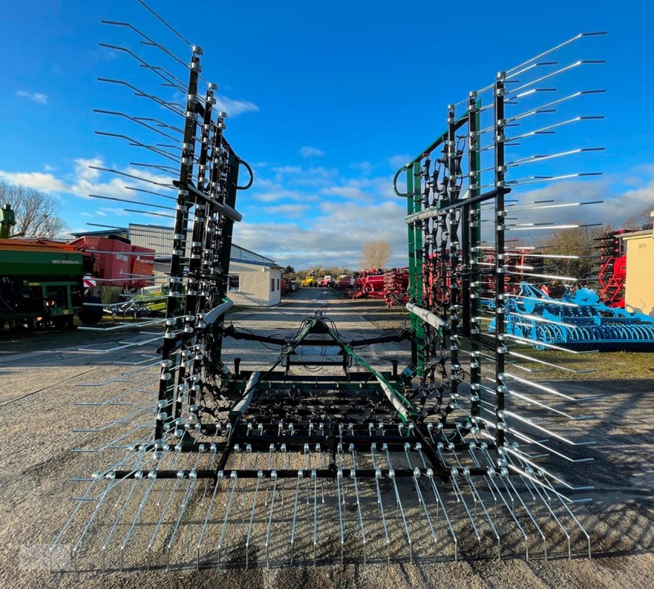 Wiesenegge typu Sonstige Wiesenegge 8 Meter + Striegel, Gebrauchtmaschine v Pragsdorf (Obrázek 10)