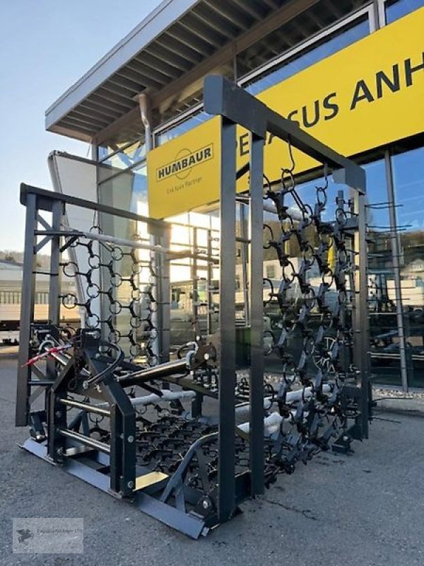 Wiesenegge typu Sonstige Wiesenschleppe 6m/ 4-reihig mit Striegel NEU 2025 hydr. klappbar, Neumaschine v Gevelsberg (Obrázek 2)