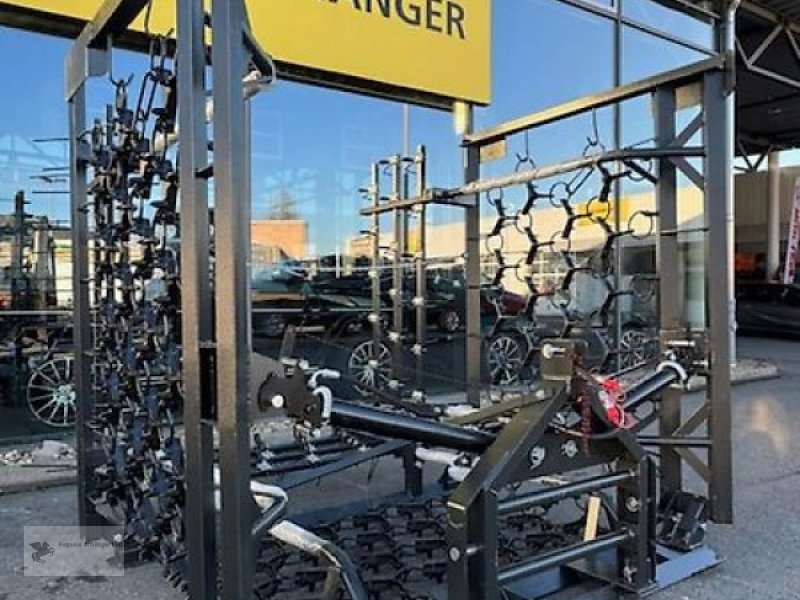 Wiesenegge of the type Sonstige Wiesenschleppe 6m/ 4-reihig mit Striegel NEU 2025 hydr. klappbar, Neumaschine in Gevelsberg (Picture 1)