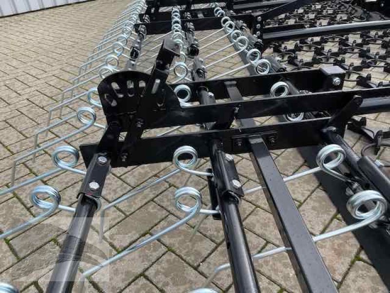 Wiesenegge des Typs Sonstige Wiesenschleppe 6m mit Striegel 10mm Zinken, Neumaschine in Südheide (Bild 11)