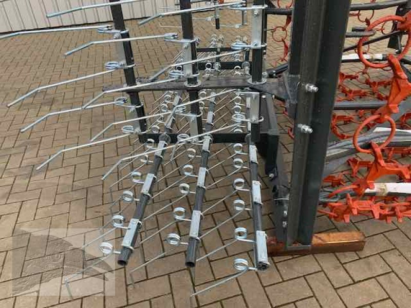 Wiesenegge des Typs Sonstige Wiesenschleppe 6m mit Striegel, Neumaschine in Südheide (Bild 8)