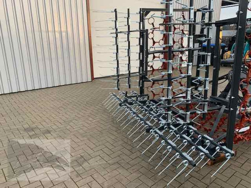 Wiesenegge des Typs Sonstige Wiesenschleppe 6m mit Striegel, Neumaschine in Südheide (Bild 9)