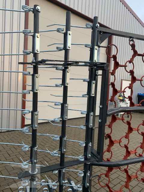 Wiesenegge des Typs Sonstige Wiesenschleppe 6m mit Striegel, Neumaschine in Südheide (Bild 10)