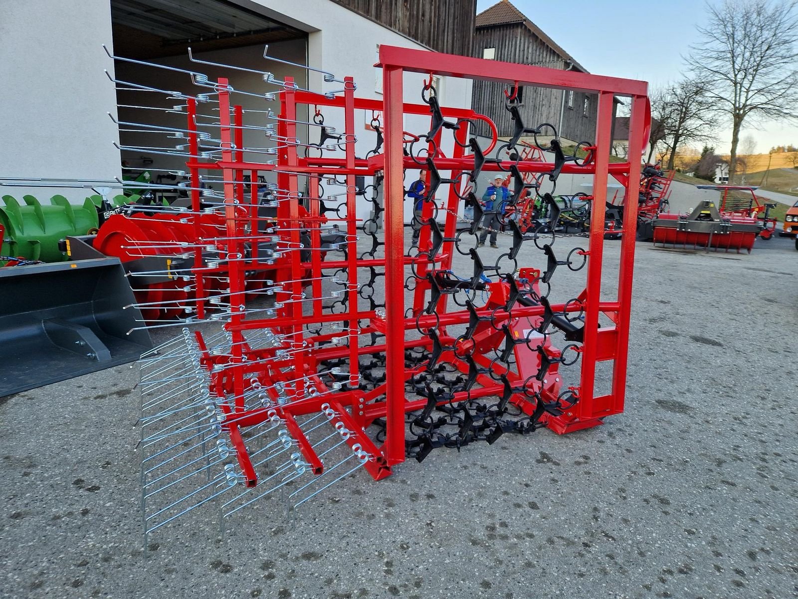 Wiesenegge des Typs Stekro 6m Wiesenegge mit 3 reihigen Wiesenstriegel, Neumaschine in Grünbach (Bild 11)