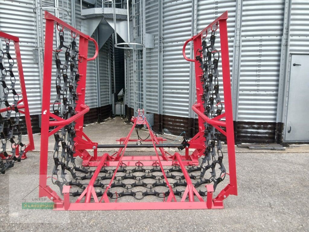 Wiesenegge of the type Stekro WIESENEGGE 6M HYDR.mit STRIEGEL, Neumaschine in Aschbach (Picture 3)