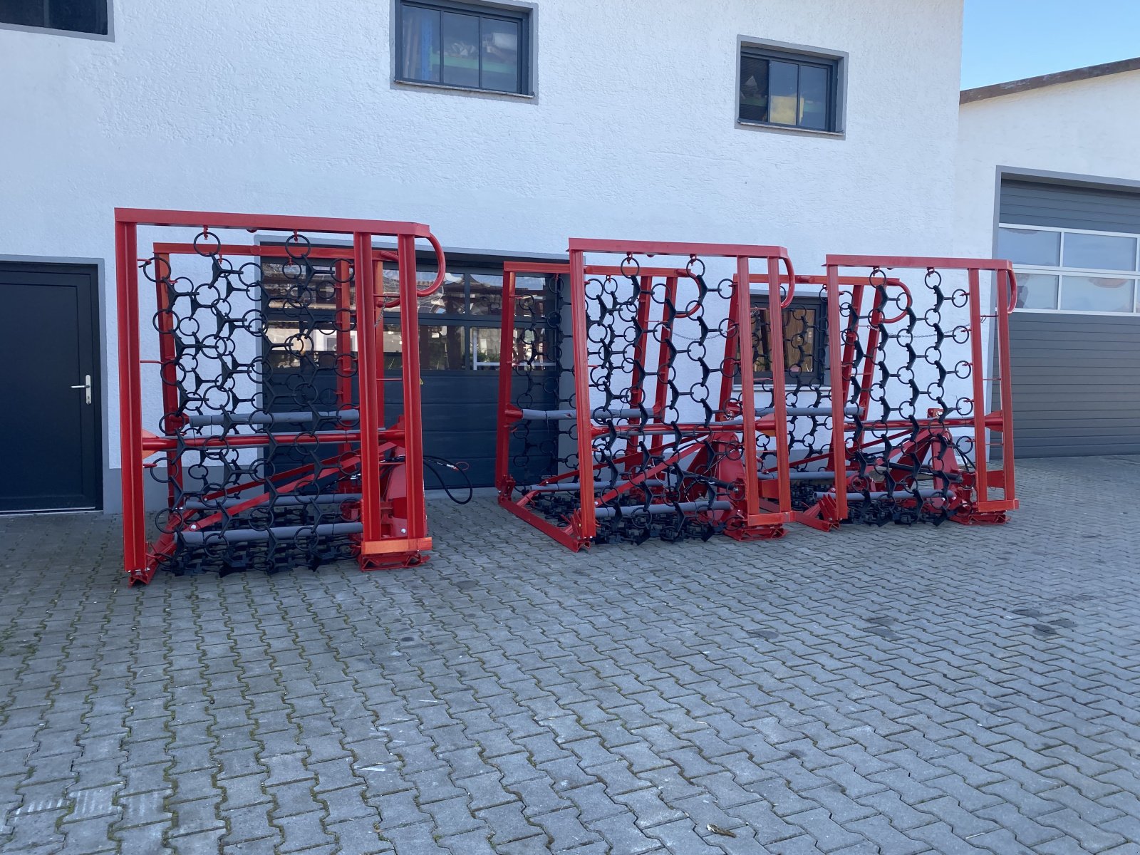 Wiesenegge of the type stekro Wieseneggen, Neumaschine in Bogen (Picture 1)