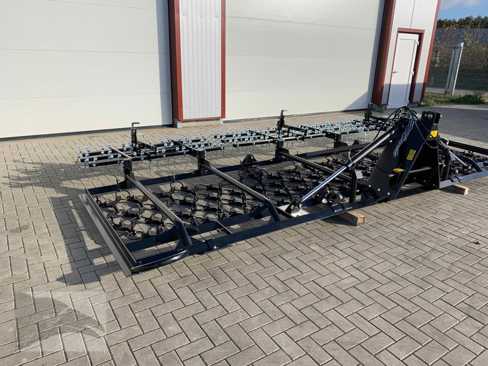 Wiesenegge des Typs VORATECK 6m mit Striegel, Neumaschine in Südheide (Bild 3)