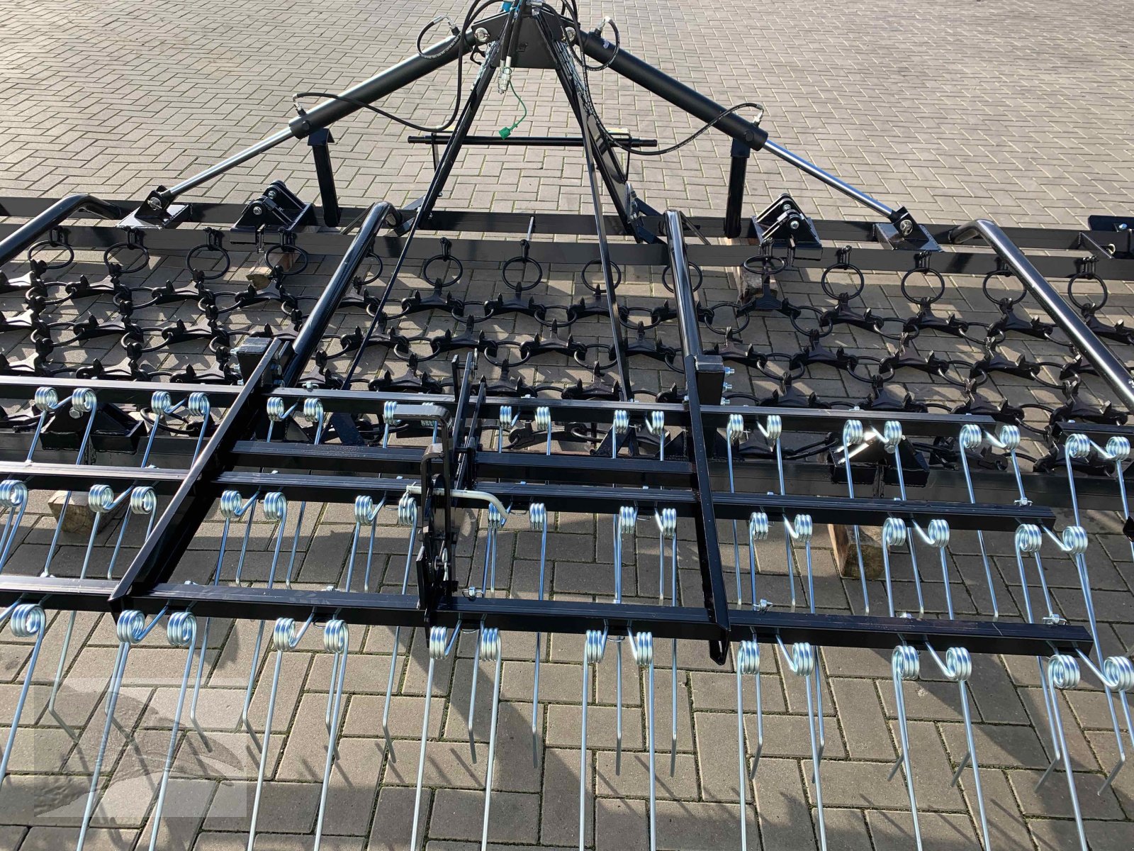 Wiesenegge des Typs VORATECK 6m mit Striegel, Neumaschine in Südheide (Bild 8)