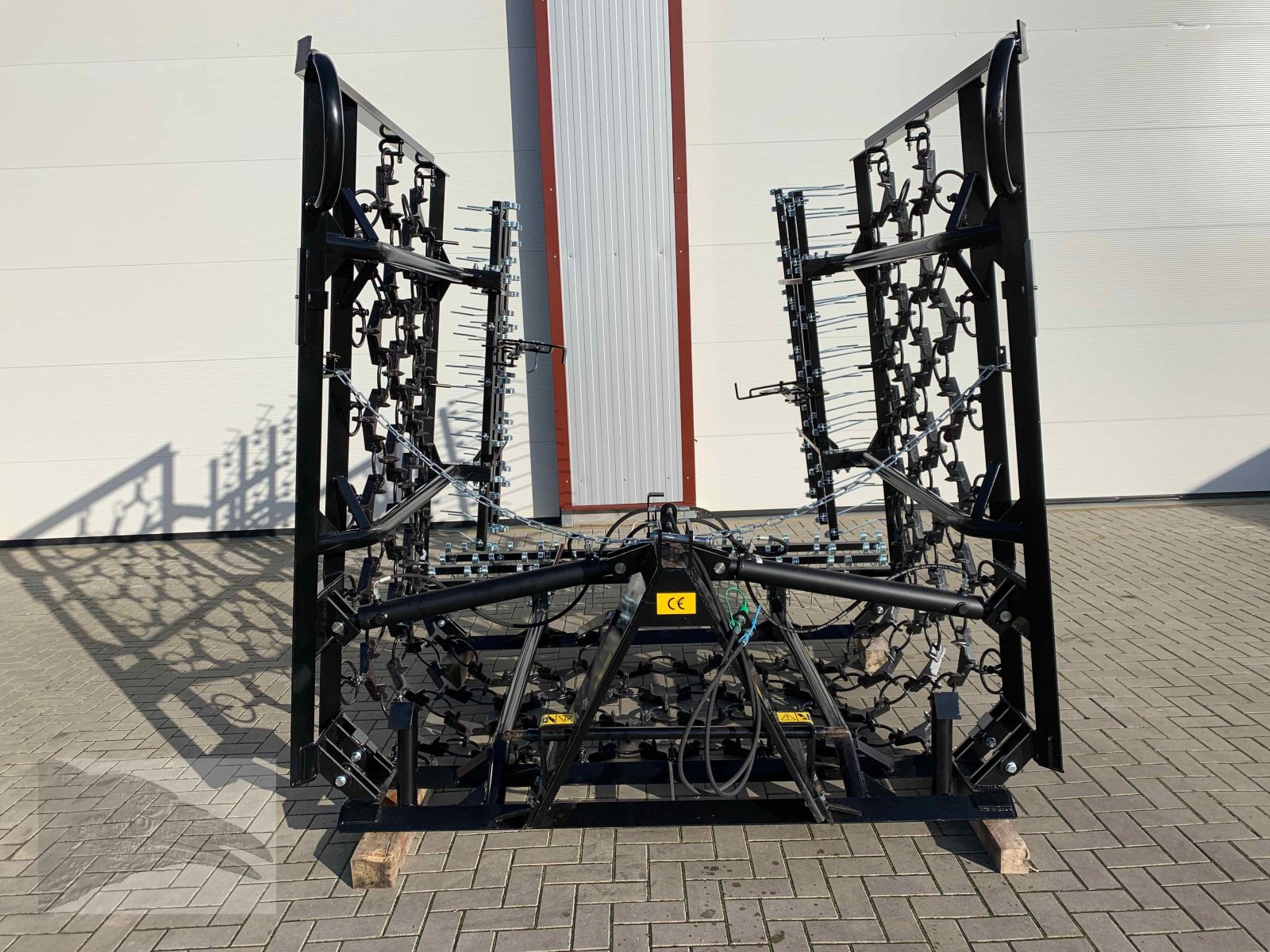 Wiesenegge des Typs VORATECK 6m mit Striegel, Neumaschine in Südheide (Bild 10)