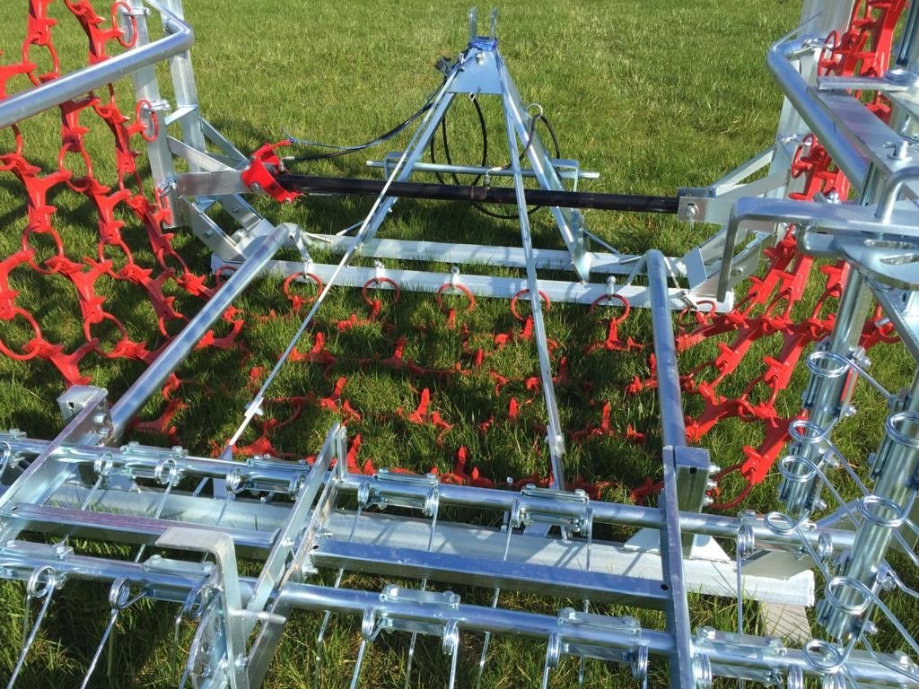 Wiesenegge del tipo VORATECK Wiesenegge, Neumaschine en Hermannsburg (Imagen 1)