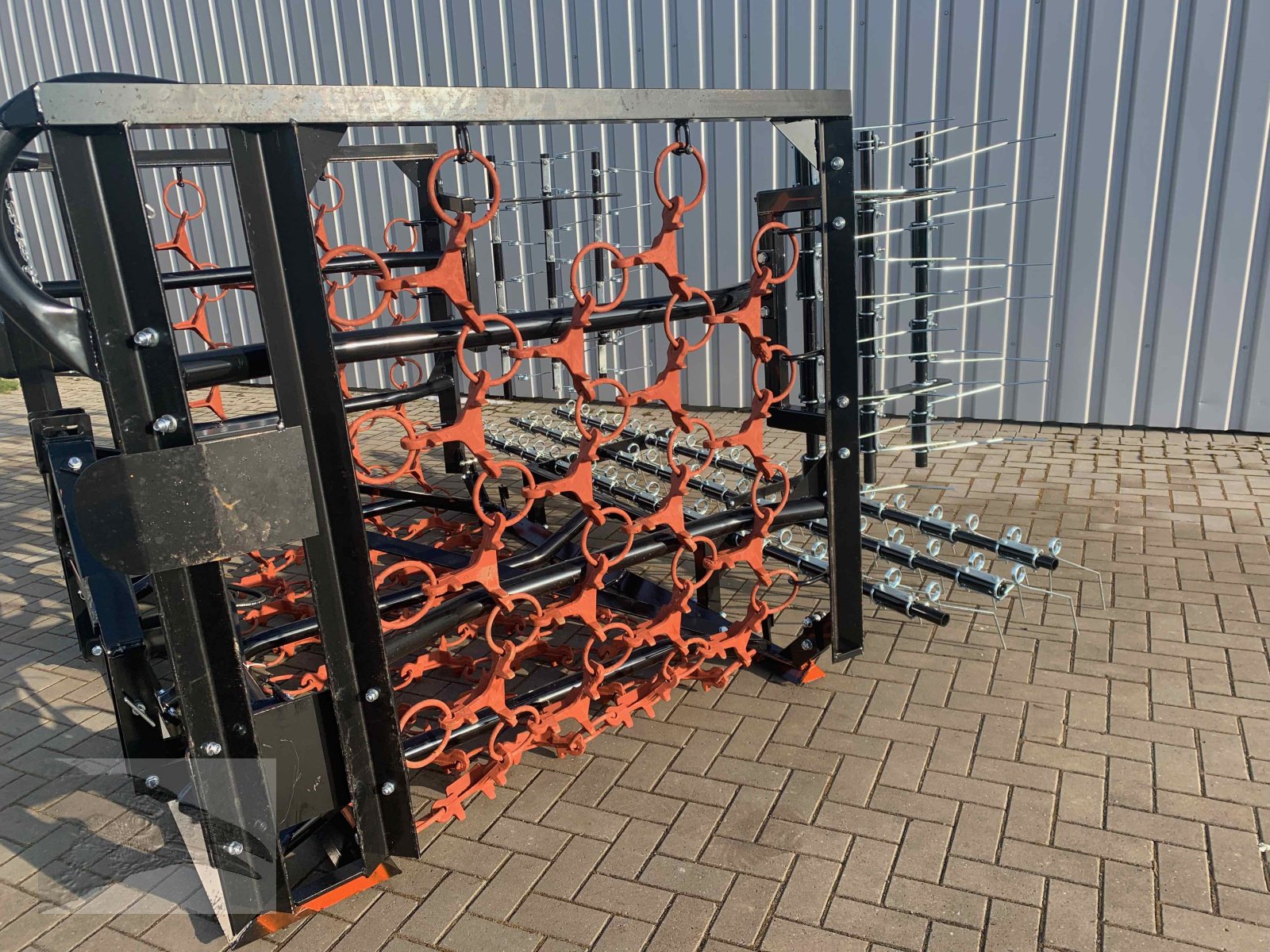 Wiesenegge des Typs VORATECK Wiesenschleppe 5m mit Striegel, Neumaschine in Südheide (Bild 1)