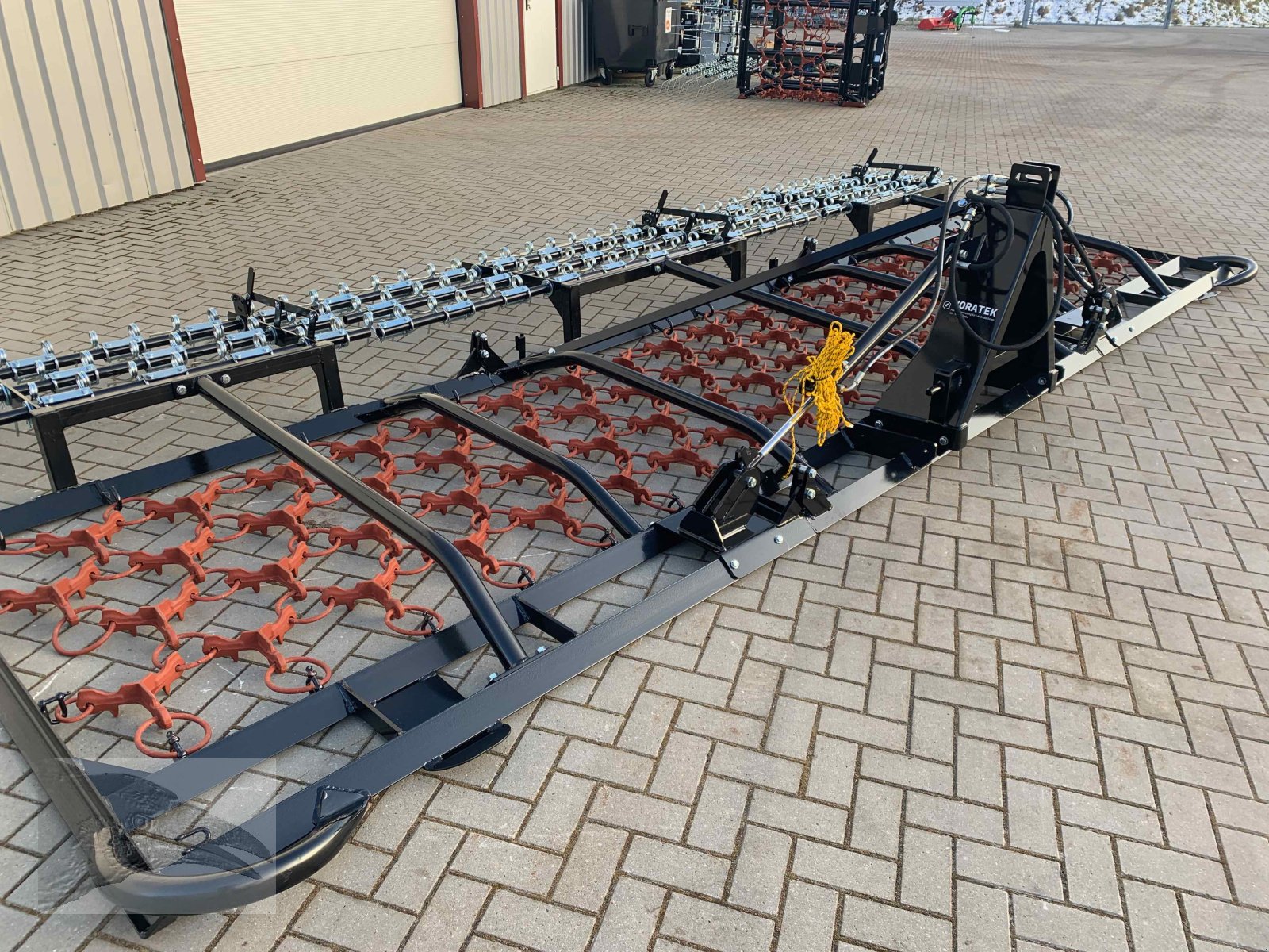 Wiesenegge des Typs VORATECK Wiesenschleppe 5m mit Striegel, Neumaschine in Südheide (Bild 4)