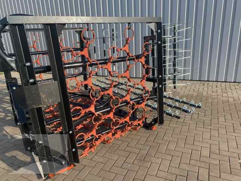 Wiesenegge des Typs VORATECK Wiesenschleppe 5m mit Striegel, Neumaschine in Südheide (Bild 3)
