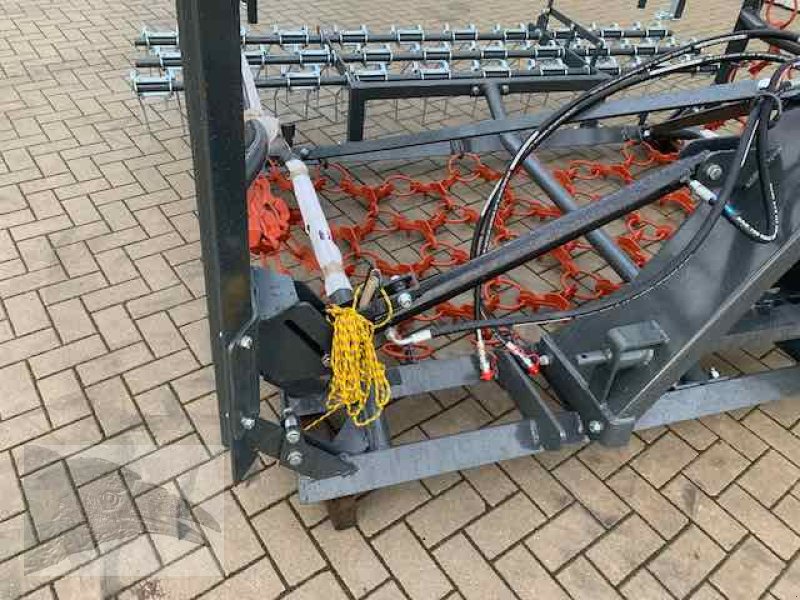 Wiesenegge des Typs VORATECK Wiesenschleppe 5m mit Striegel, Neumaschine in Südheide (Bild 2)