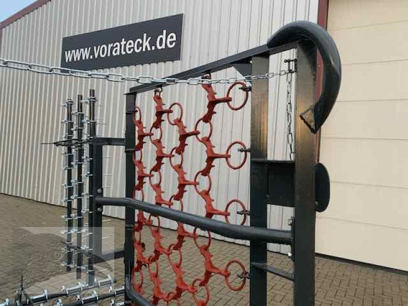 Wiesenegge des Typs VORATECK Wiesenschleppe 5m mit Striegel, Neumaschine in Südheide (Bild 4)