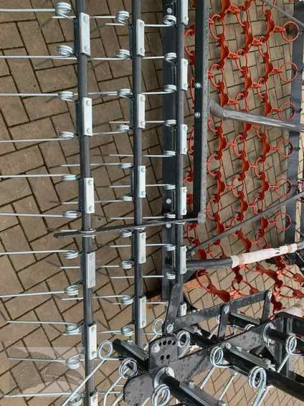 Wiesenegge des Typs VORATECK Wiesenschleppe 5m mit Striegel, Neumaschine in Südheide (Bild 8)