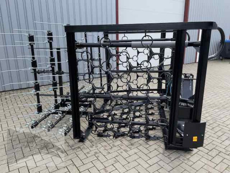 Wiesenegge des Typs VORATECK Wiesenschleppe 5m mit Striegel, Neumaschine in Südheide (Bild 5)