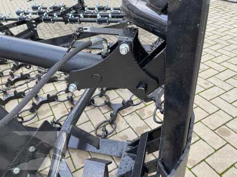 Wiesenegge des Typs VORATECK Wiesenschleppe 5m mit Striegel, Neumaschine in Südheide (Bild 7)